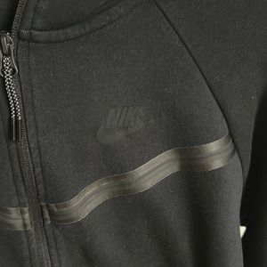 Women’s Nike Tech fleece set size small